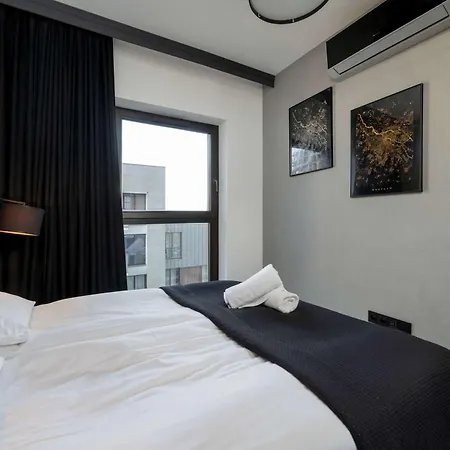 Stylish With Parking By Renters *