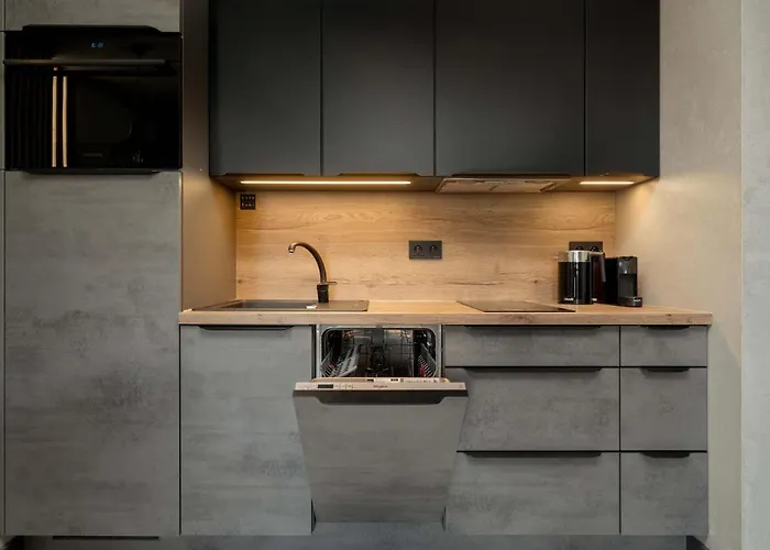 Stylish With Parking By Renters Appartamento Breslavia