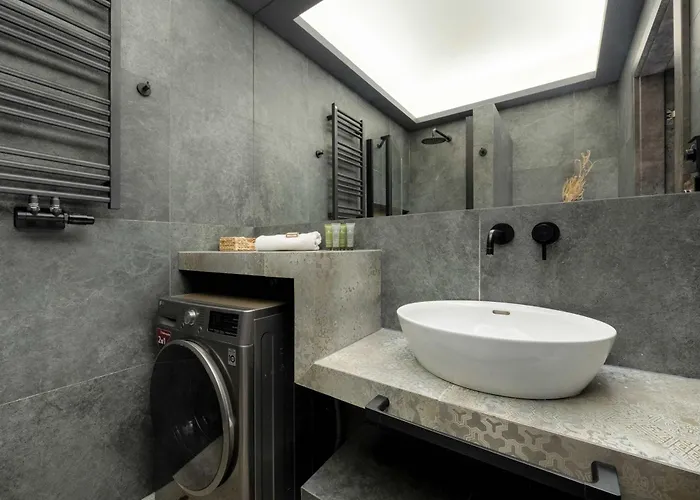 Stylish With Parking By Renters * Breslavia