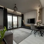 Stylish With Parking By Renters Lejlighed *