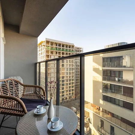 Lejlighed Stylish With Parking By Renters