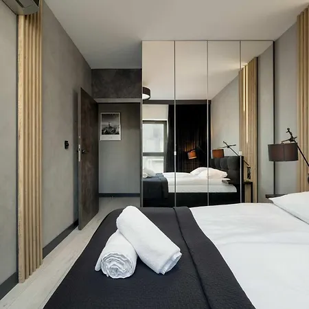 Stylish With Parking By Renters * Вроцлав