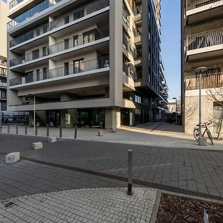 Stylish With Parking By Renters * Βρότσλαβ